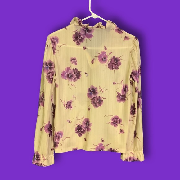 Petite Concepts - Cream Purple Pansies - Picture 2 of 6